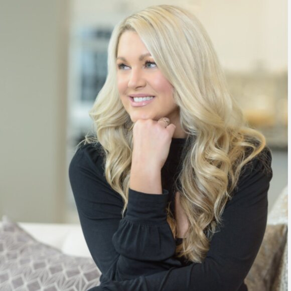 Meet your Posher, Jenna - Picture 1 of 1